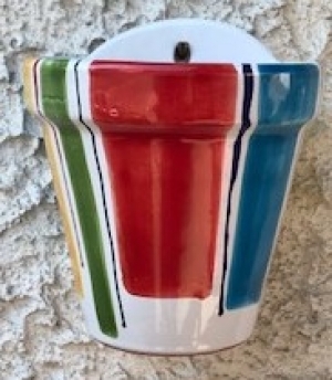 Wandblumentopf glasiert mit bunten Streifen